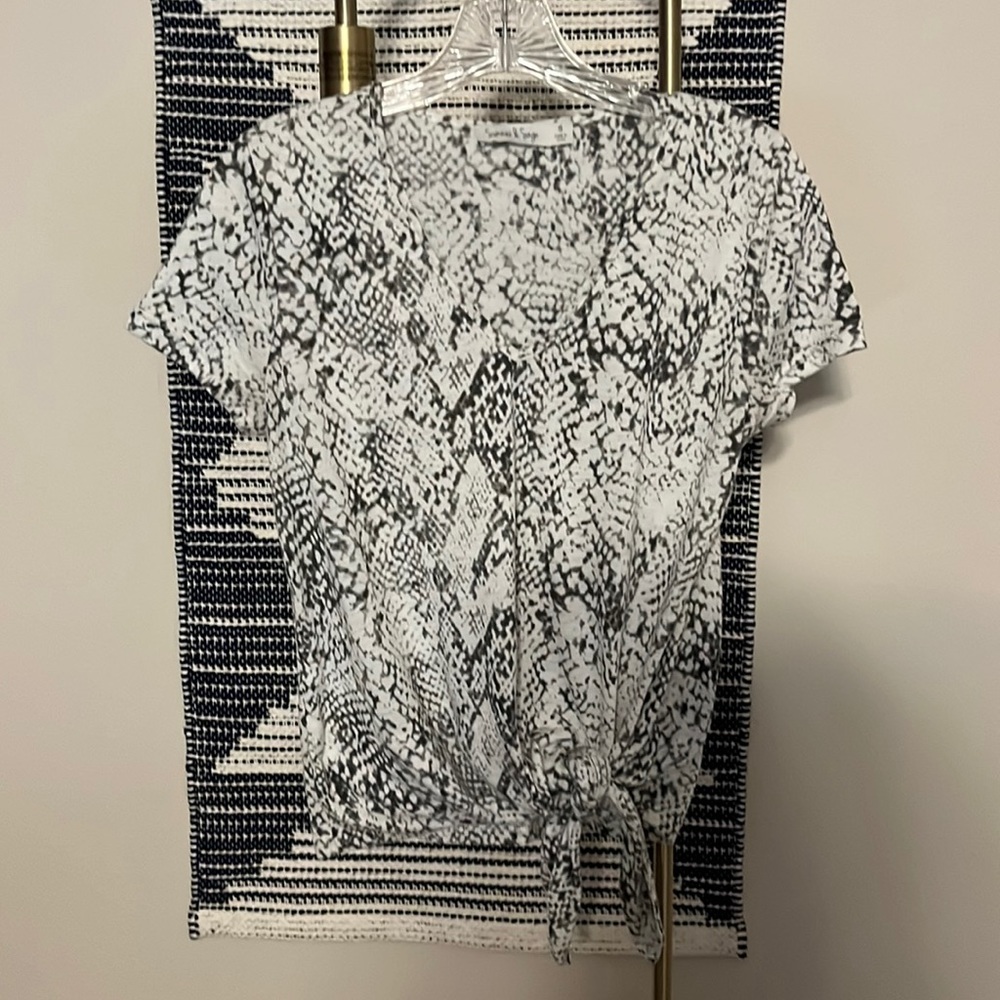 Summer & Sage Small animal print top with tie front